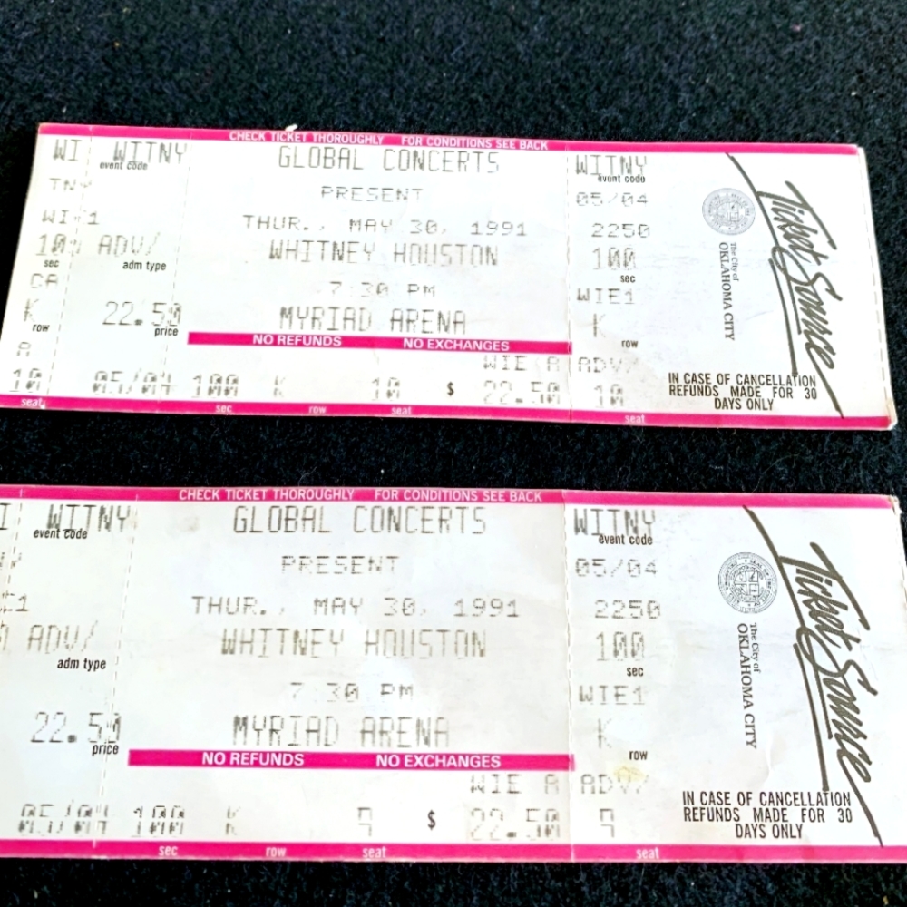 VINTAGE 1991 UNUSED WHITNEY HOUSTON CONCERT TICKETS